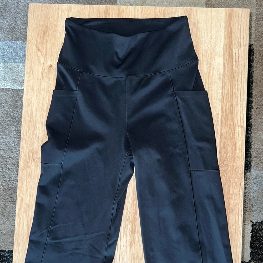 Black flare yoga pants